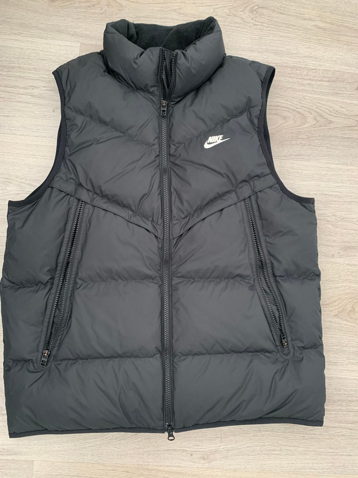 Nike Bodywarmer Zwart Maat L, Kleding | Dames, Bodywarmers, Ophalen of Verzenden, Zo goed als nieuw, Maat 42/44 (L), Zwart