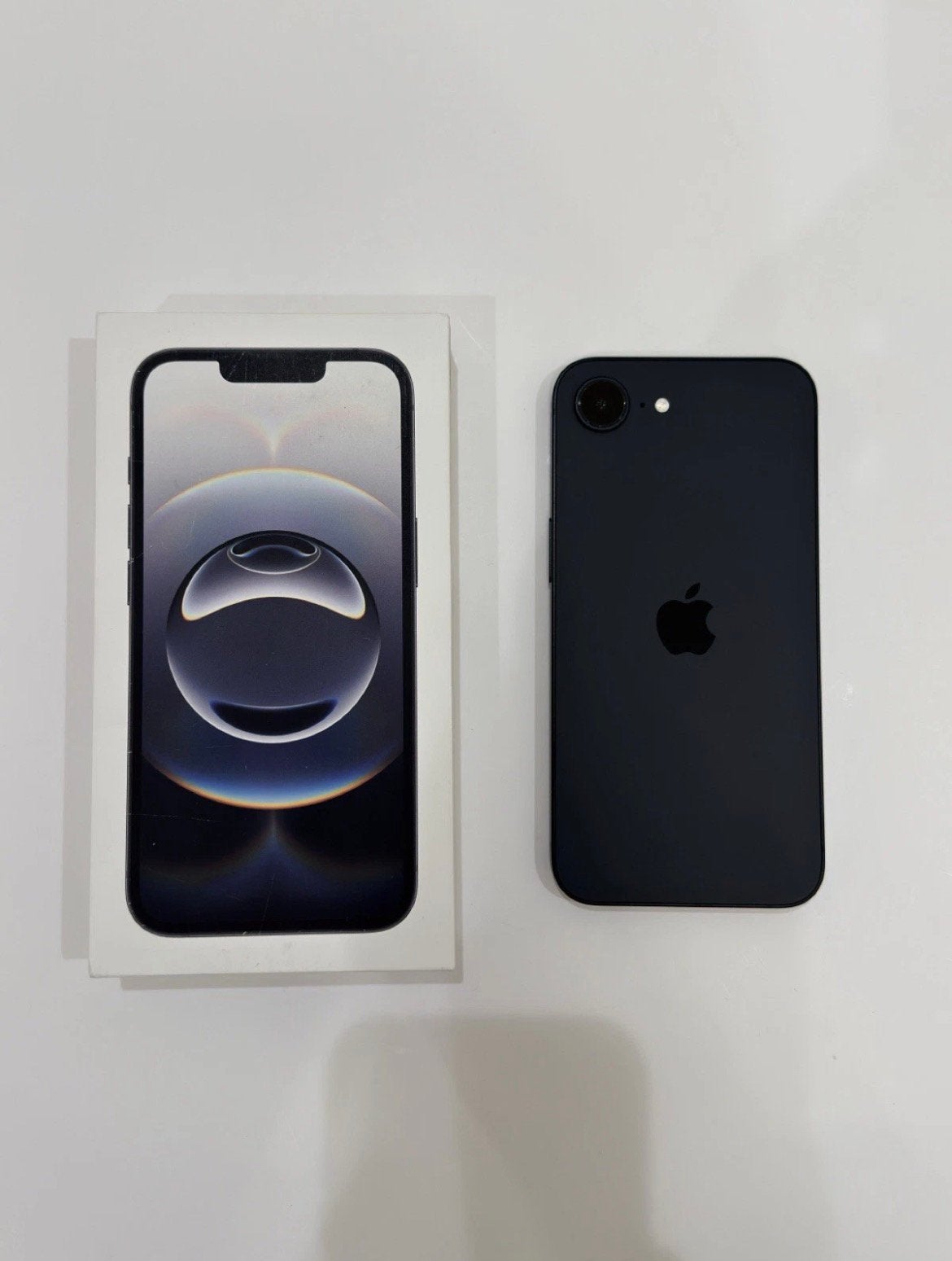 Iphone 16e - zo goed als nieuw, Telecommunicatie, Mobiele telefoons | Apple iPhone, Zwart, Ophalen of Verzenden, Zo goed als nieuw