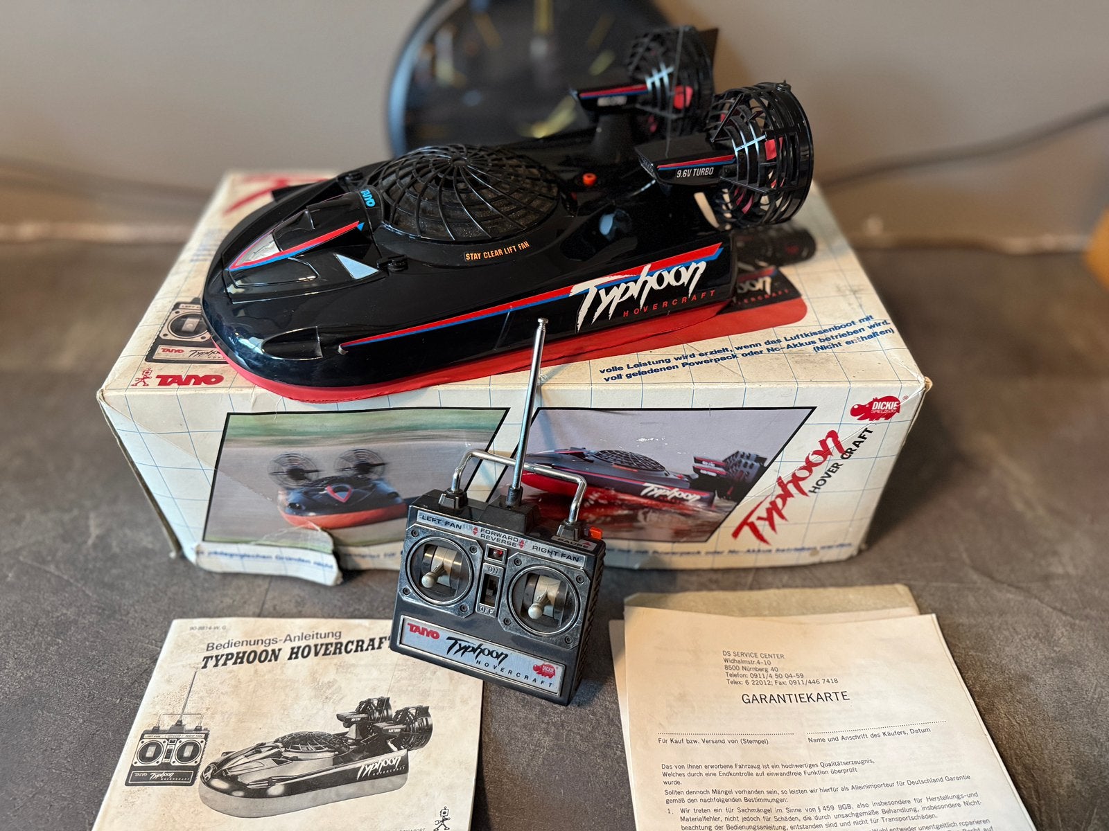 Taiyo Typhoon 9.6V RC hovercraft compleet met doos, Ophalen, Zo goed als nieuw, Overige schalen, Onderdeel