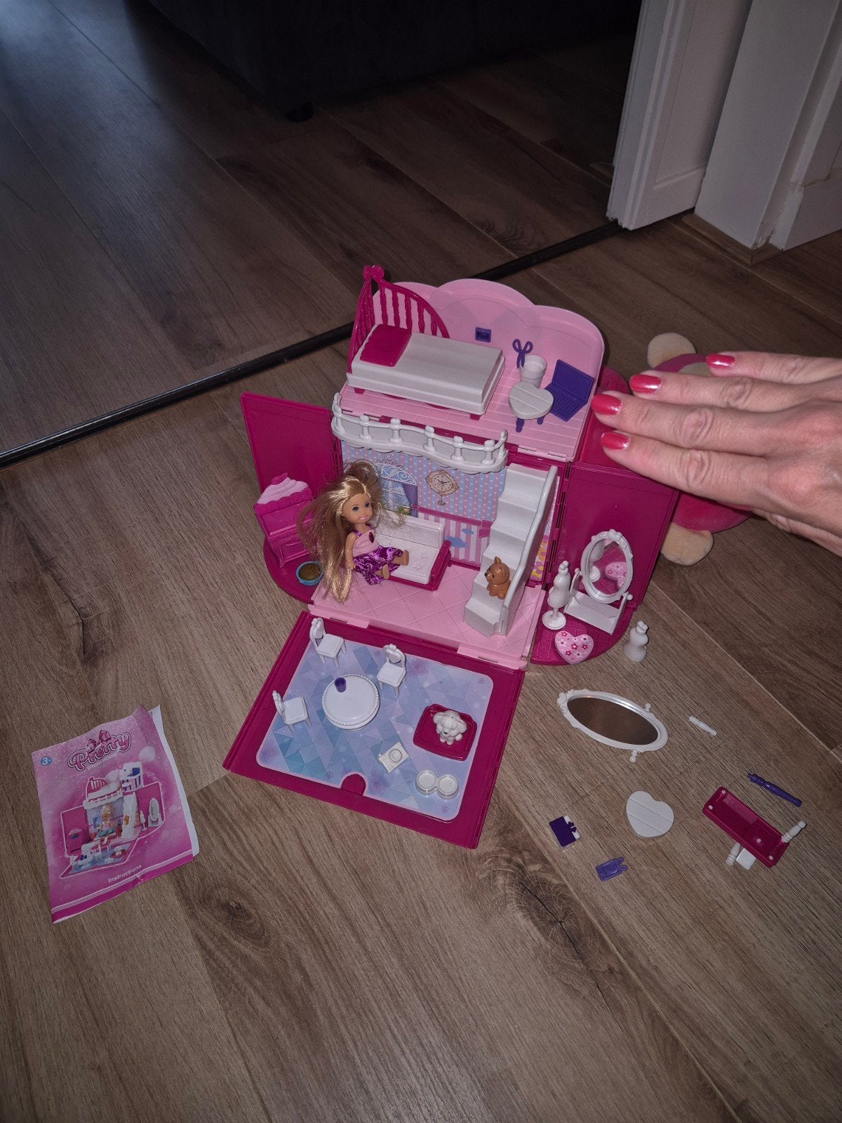 Pretty Dream House Poppenhuis met pop en accessoires, Ophalen, Gebruikt, Poppenhuis