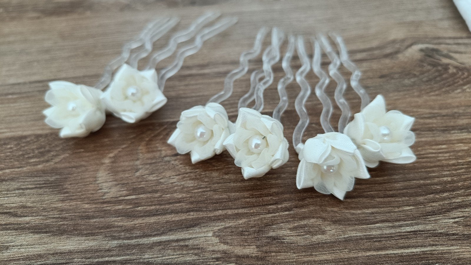 Haarspelden met Witte Bloemen en Parel, Ophalen of Verzenden, Nieuw, Haarspeld