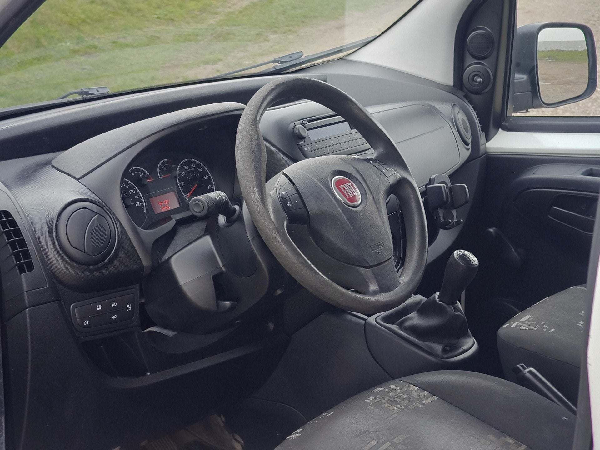 Fiat Fiorino 1.3 MJ Basis | BTW (bj 2016), Stof, Gebruikt, Zwart, 4 cilinders