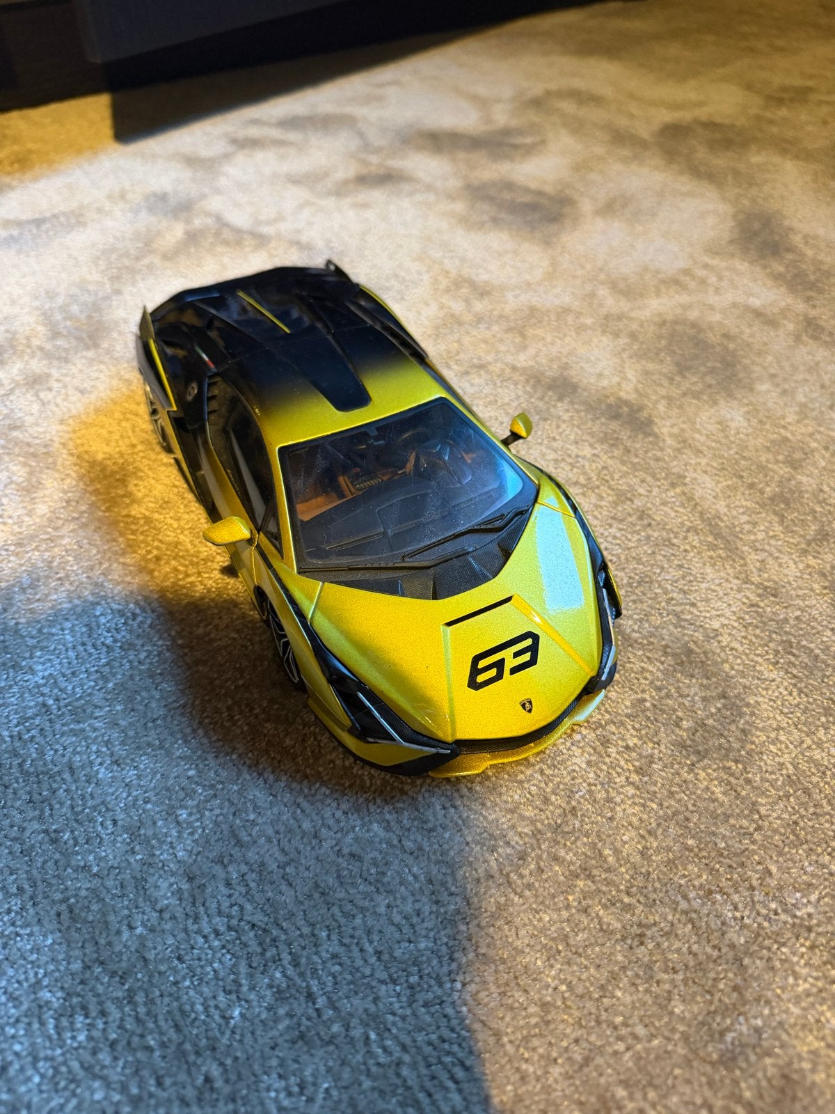 Lamborghini Sián FKP 37 modelauto - Geel/Zwart, Overige merken, Gebruikt, Auto, 1:32 tot 1:50