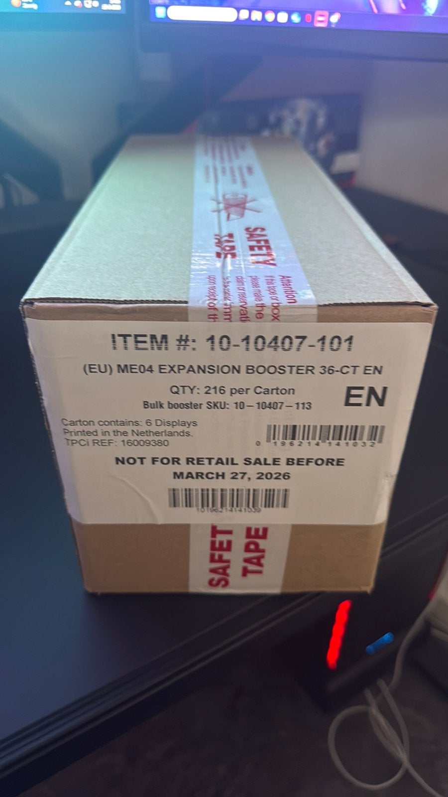 chaos rising booster box in de case, Ophalen, Nieuw, Boosterbox