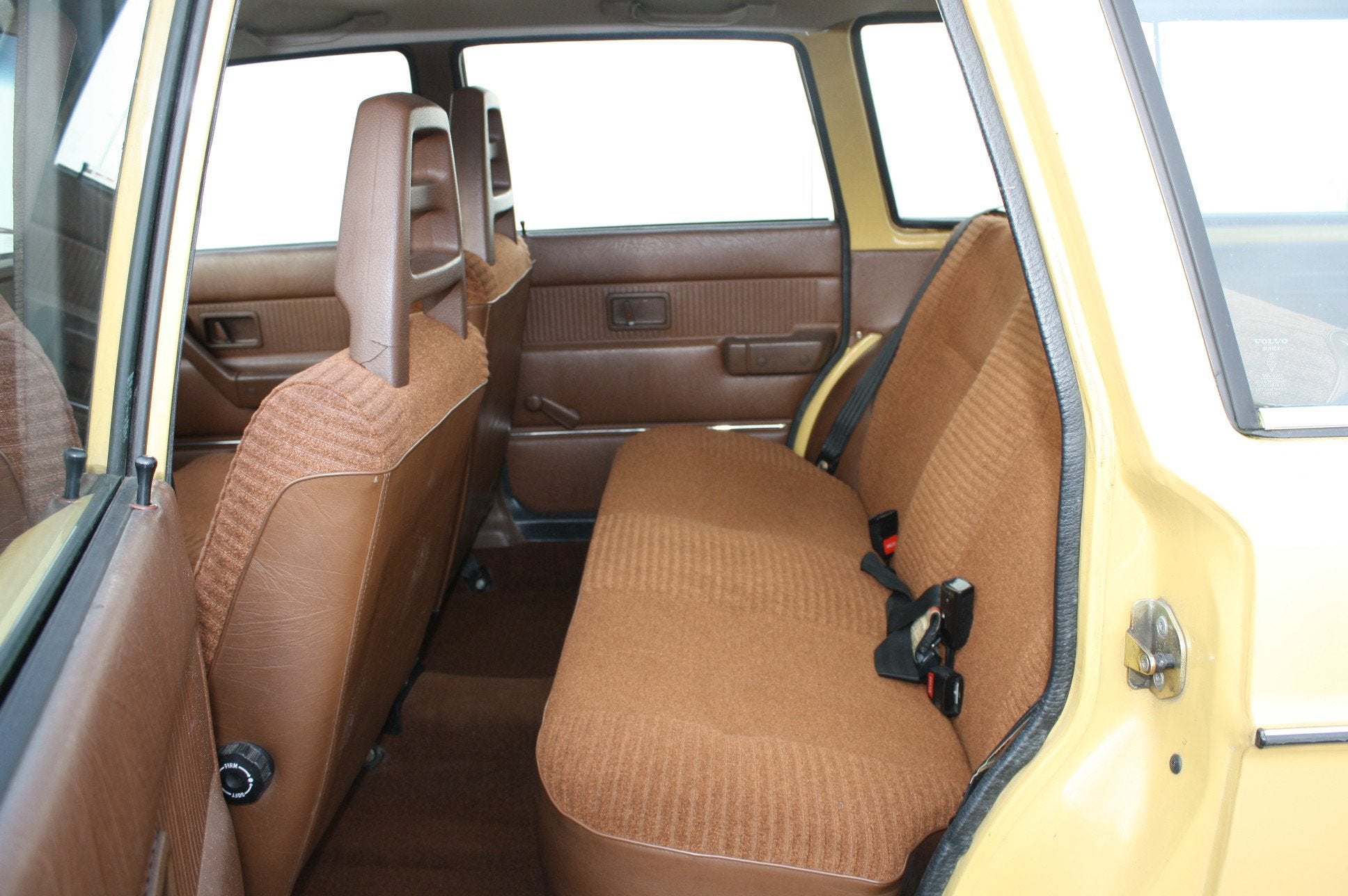 Volvo 245 GL D6 met Overdrive (bj 1981), foto 5