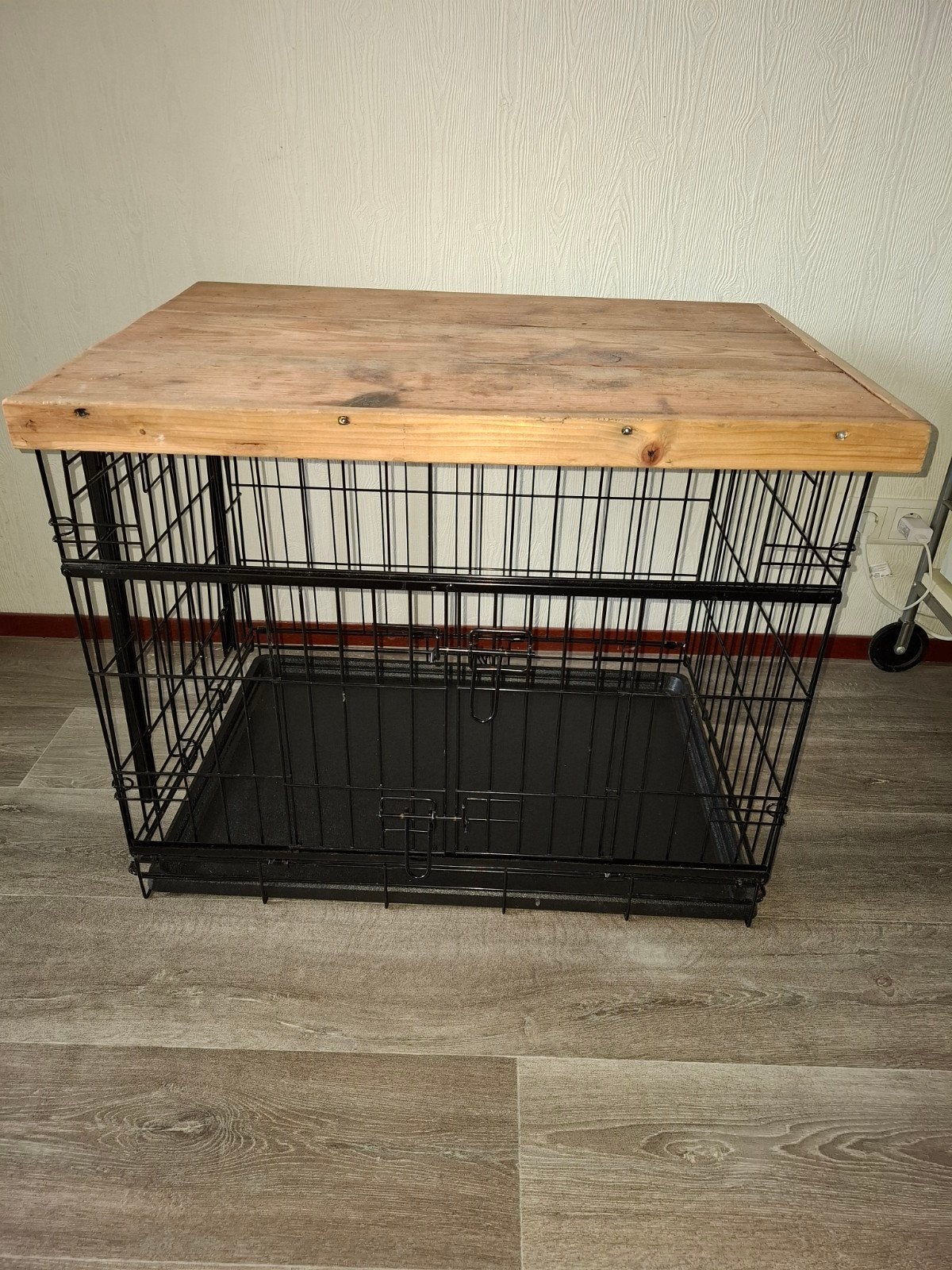 unieke hondenbench met massief houten bovenblad, Dieren en Toebehoren, Ophalen, Gebruikt