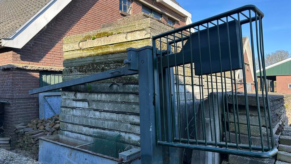 Robuuste slagboom voor erf of terrein, Ophalen, Gebruikt, IJzer, Overige typen