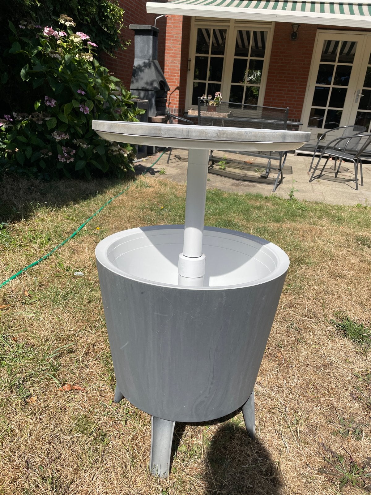 Koeler met uitschuifbare tafel - Ideaal voor buiten!, Ophalen, Gebruikt