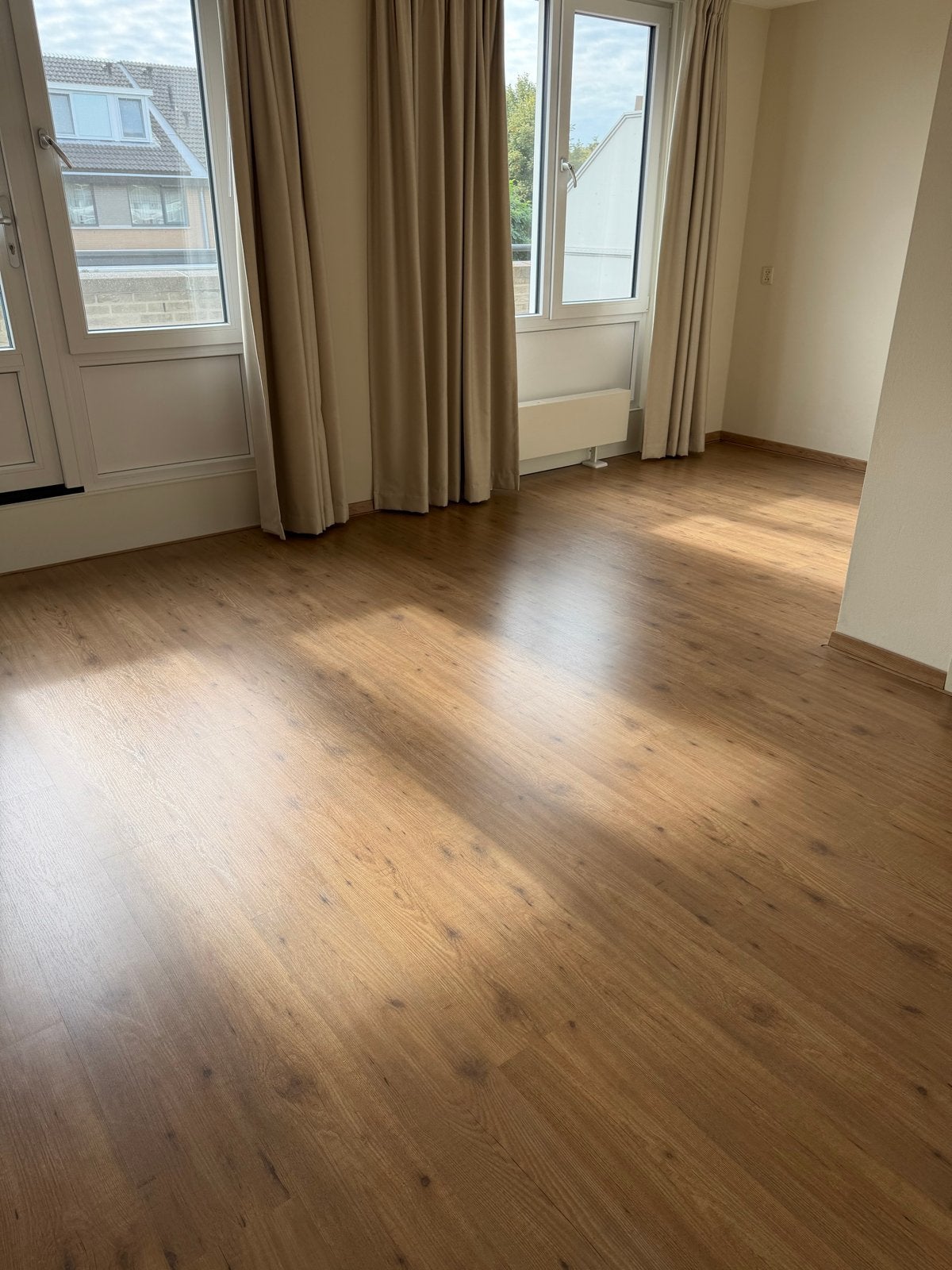 Prachtige klik laminaat vloer - 30m2, Ophalen, Bruin, Zo goed als nieuw, 25 tot 50 m²