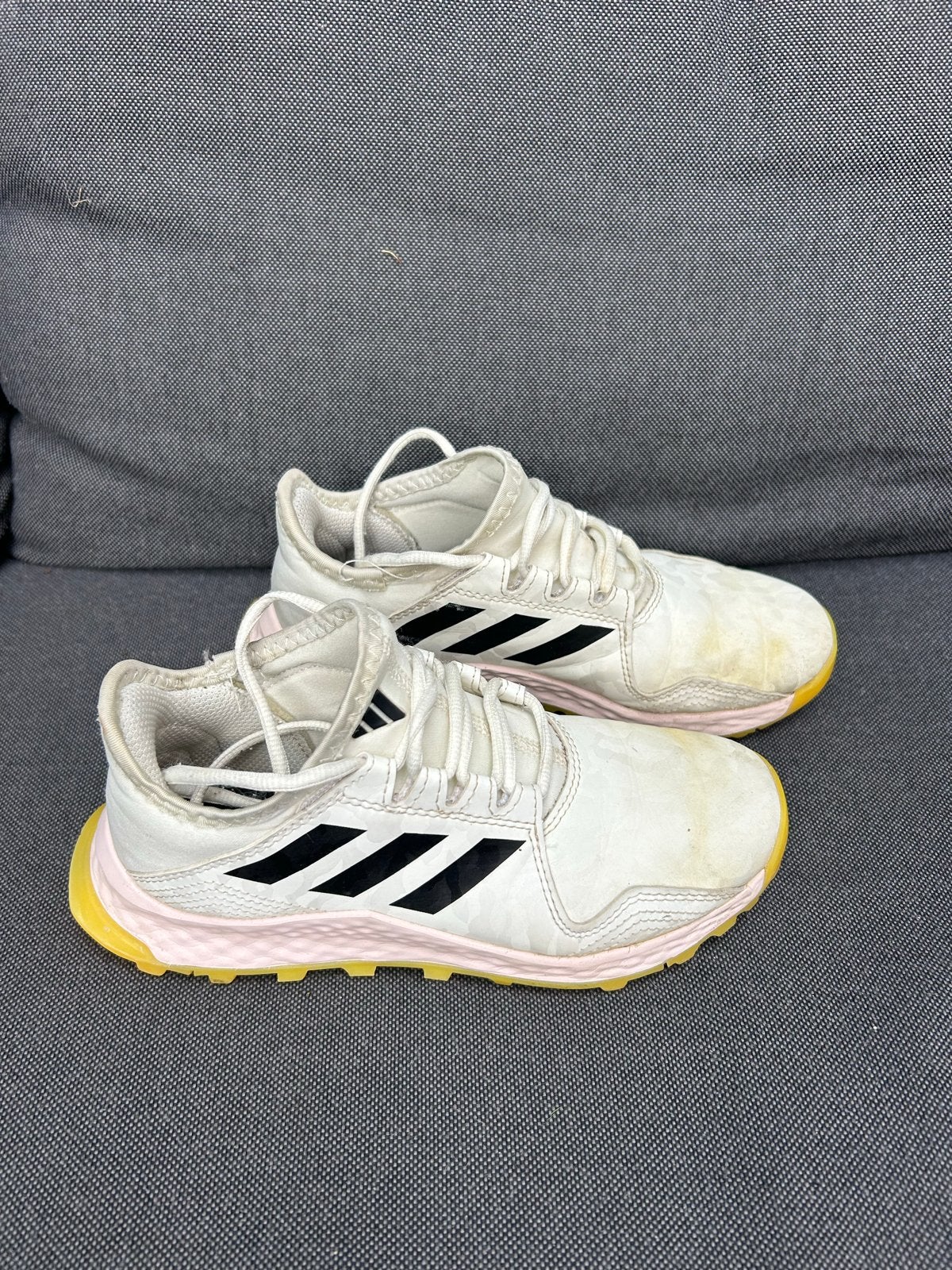 Hockeyschoenen adidas maat 35, Sport en Fitness, Hockey, Gebruikt, Schoenen, Ophalen of Verzenden