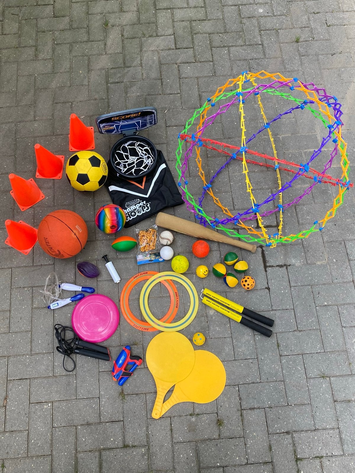 Grote set sport- en speelgoedartikelen met skateboard, Ophalen, Gebruikt