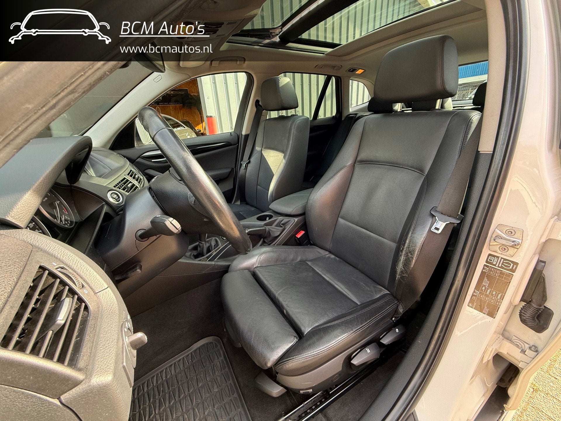 BMW X1 SDrive18i Executive |Leer|Pano|Stoelverwarming|PDC|Cl, Auto's, X1, Achterwielaandrijving, Zwart, 4 cilinders