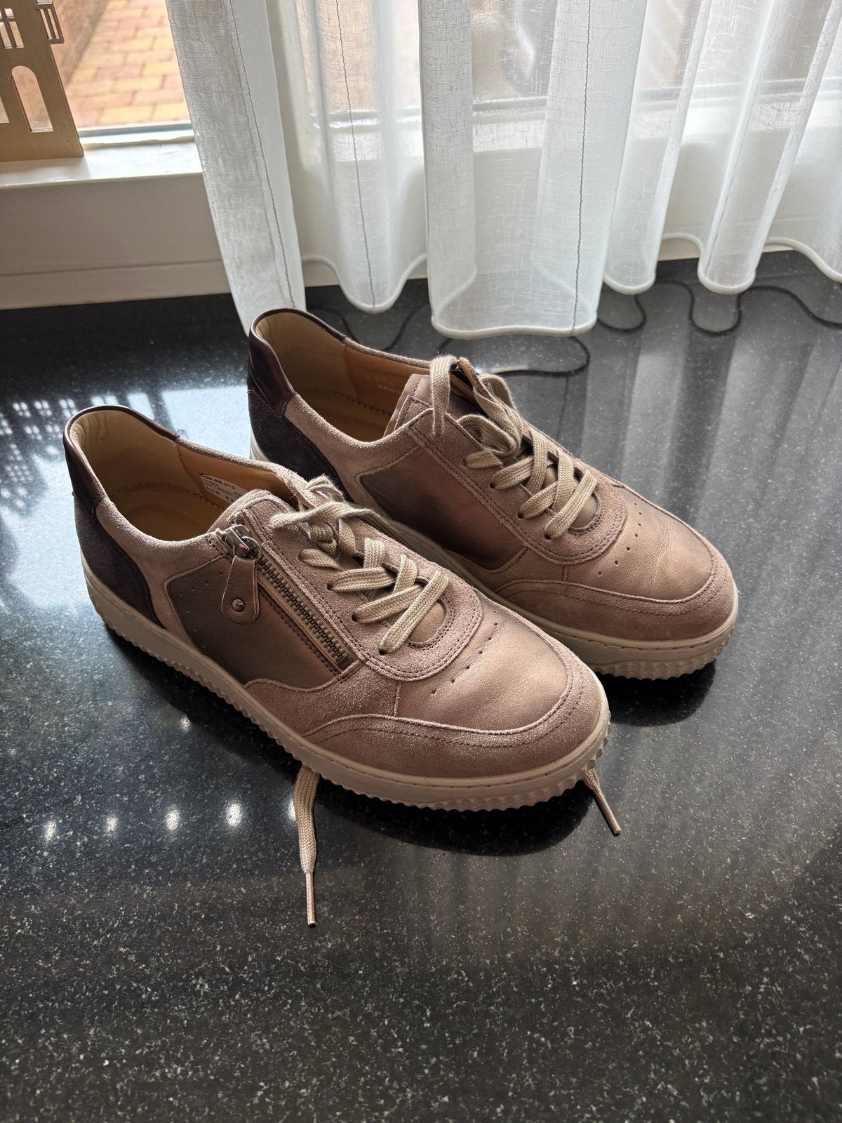 Hartjes sneakers maat 6,5 - Zo goed als nieuw, Kleding | Dames, Schoenen, Ophalen of Verzenden, Zo goed als nieuw, Bruin, Sneakers of Gympen