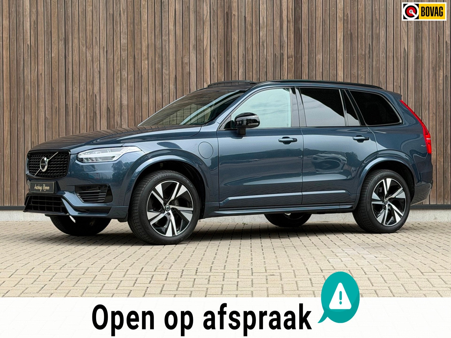 Volvo XC90 2.0 T8 Recharge AWD R-Design / Pano & Trekhaak /, Auto's, Zwart, 4 cilinders, Blauw, 7 stoelen