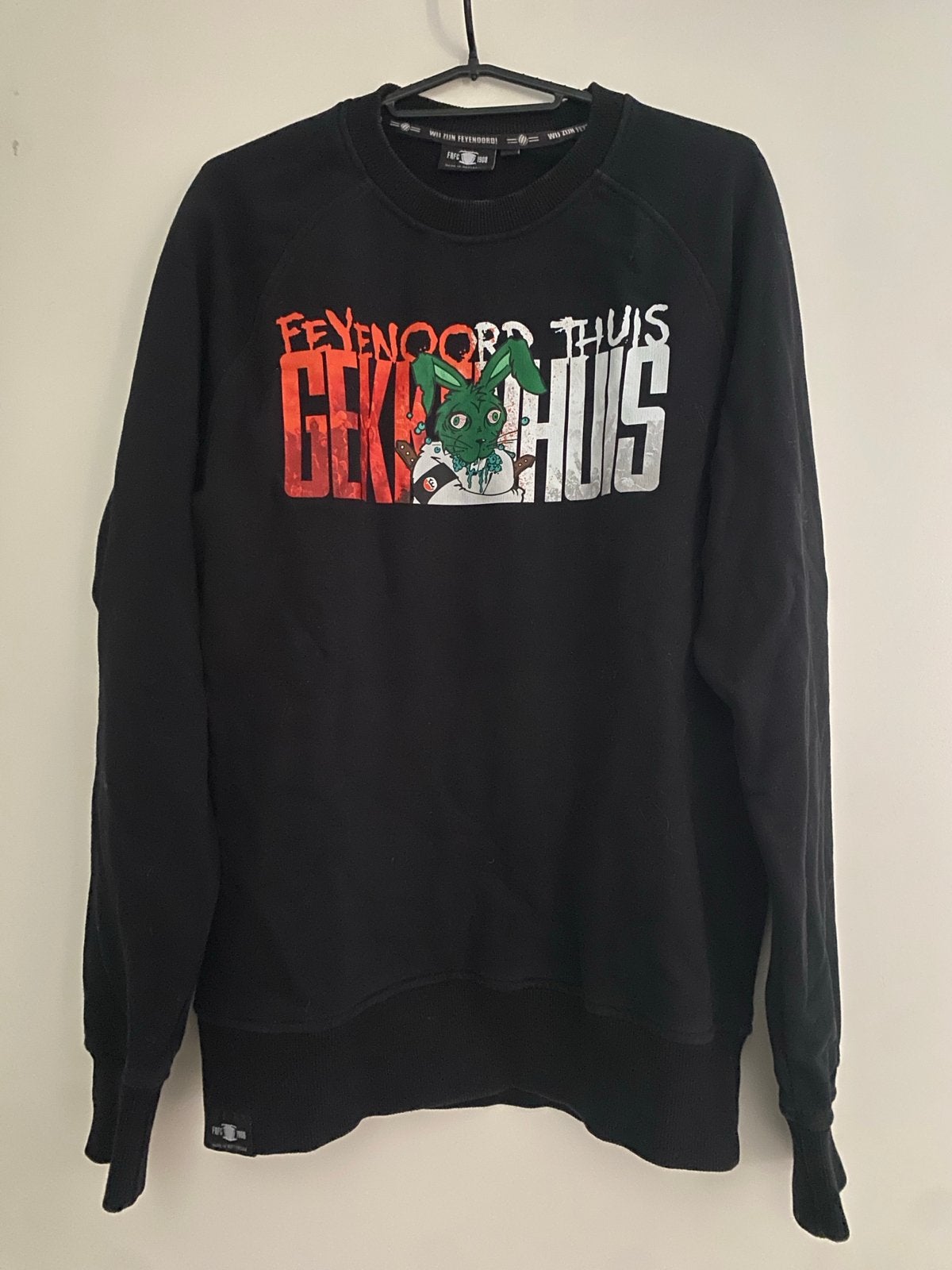 Feyenoord Thuis Gekkenhuis Trui Maat M, Ophalen, Zo goed als nieuw, Maat 48/50 (M), Zwart