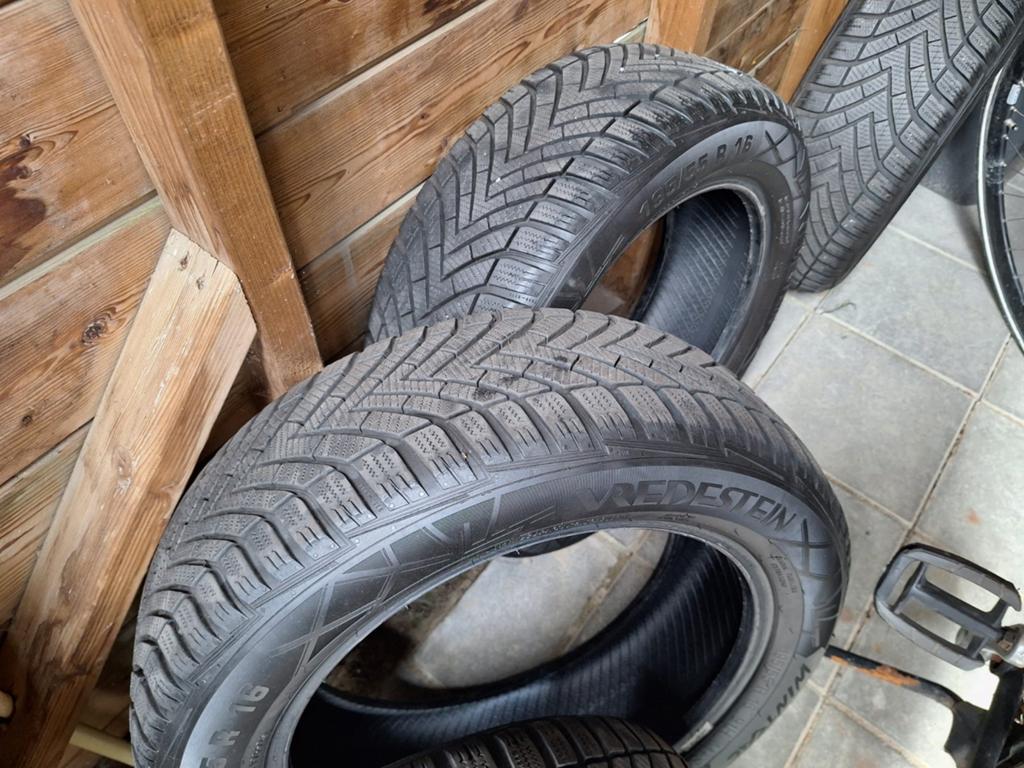 4 winterbanden vredestein 195/55 r16, Boeken, Ophalen