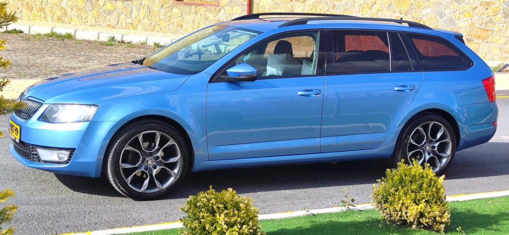 Skoda Octavia 1.6 TDI 81KW Combi 2014 Blauw, Auto's, Skoda, Voorwielaandrijving, 4 cilinders, Blauw, Origineel Nederlands