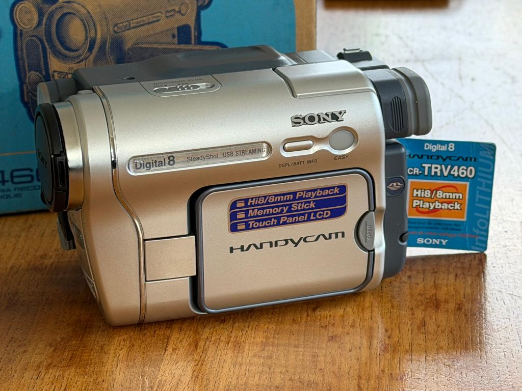 NIEUWE SONY DCR-TRV460 Handycam Digital 8, NTSC (niet PAL), 20x of meer, Ophalen of Verzenden, Sony, Camera