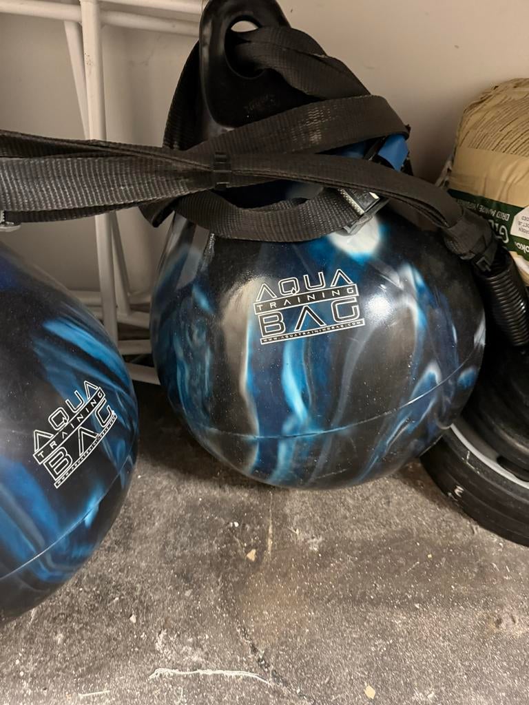 2 aqua boks bags en 2 gelagerde ophang beugels Prijs per set, Ophalen of Verzenden, Zo goed als nieuw, Armen, Overige typen