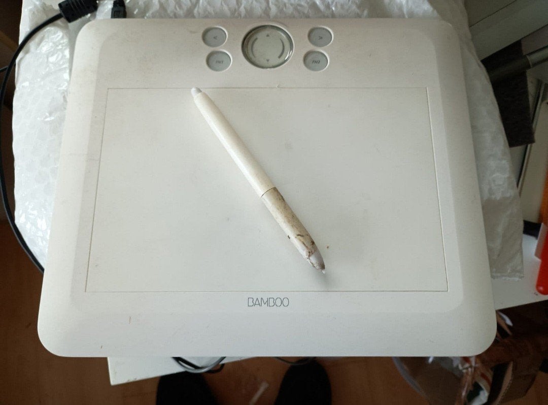 Wacom teken tablet CTE650
CTE 650, Computers en Software, Gebruikt, Multi-touch, Ophalen of Verzenden, Wacom