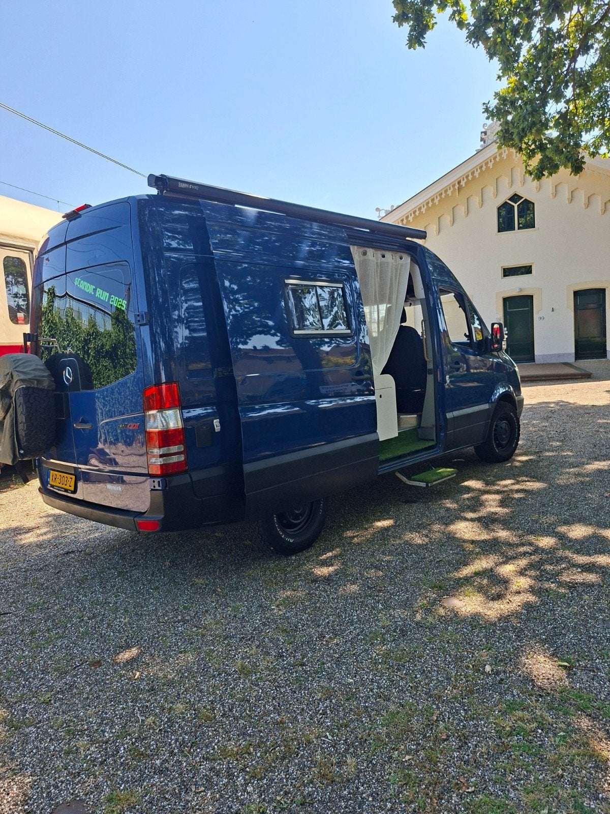 Caravans And Camping Mercedes
