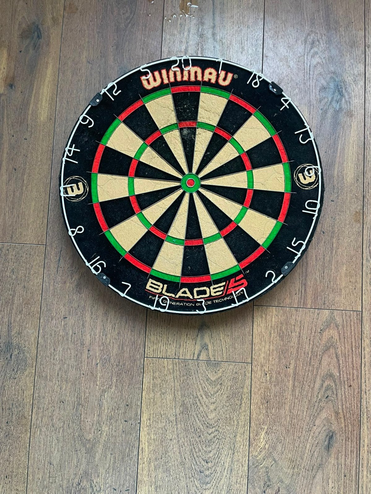 Winmau Blade 5 dartbord - Gebruikt met lichte schade, Ophalen, Gebruikt, Dartbord