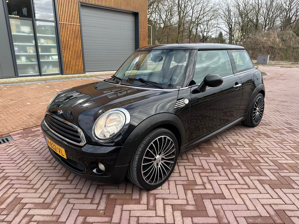 Mini One Cooper 1.4 16v 2009 Zwart, Auto's, Mini, Voorwielaandrijving, 4 stoelen, 19 km/l, Geïmporteerd