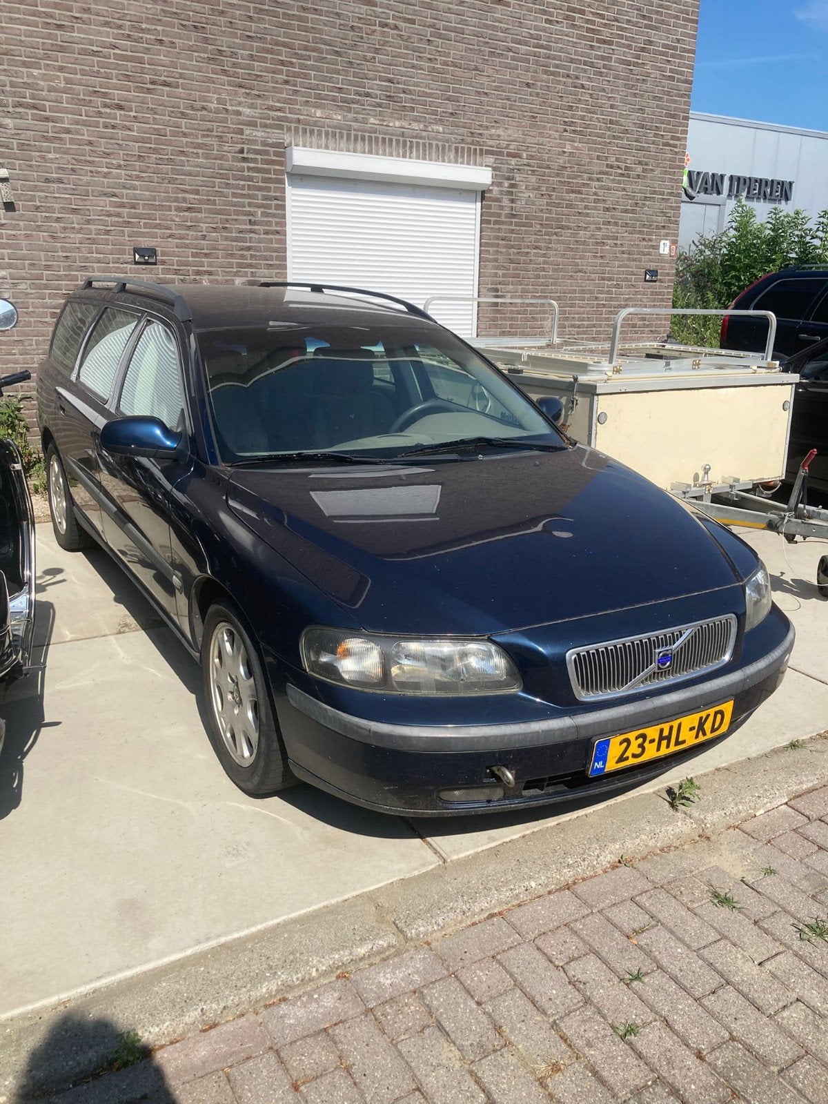 Volvo V70 2.4 170PK AUT 2001 Blauw, 1800 kg, Blauw, Stationwagon, 2435 cc