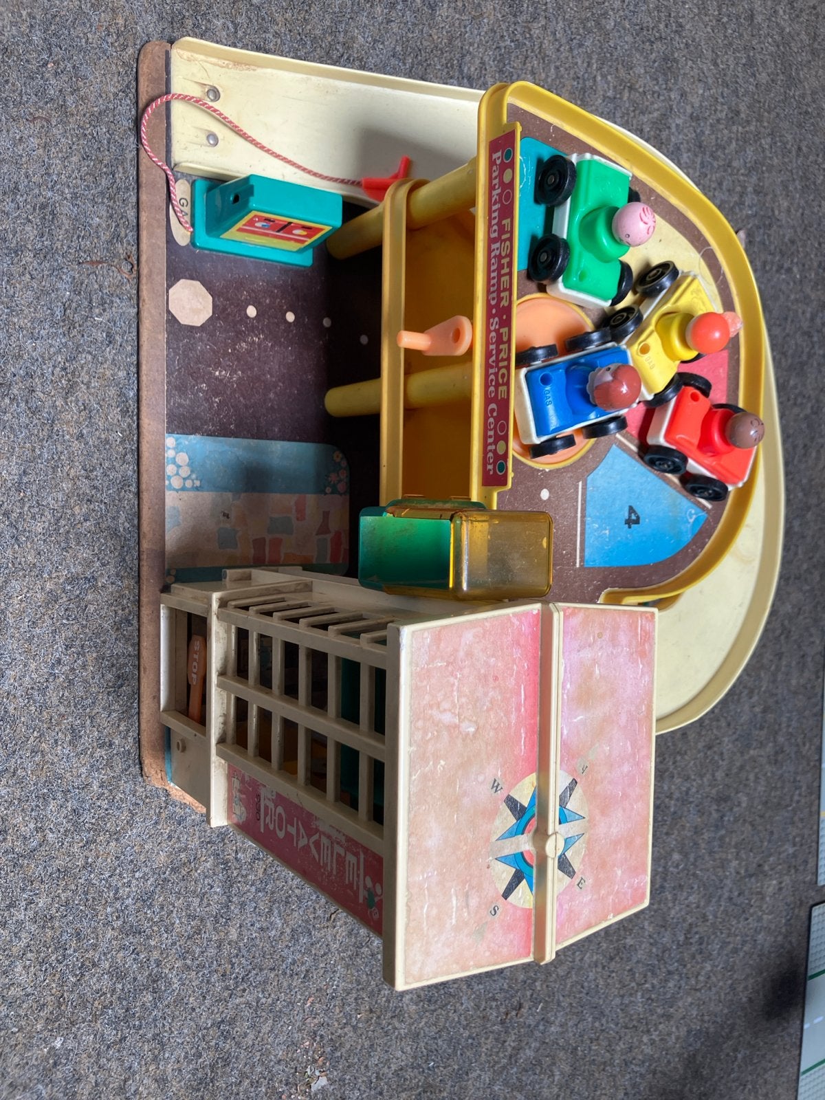 Vintage Fisher-Price Parkeergarage met Lift en Auto's, Kinderen en Baby's, Speelgoed | Fisher-Price, Ophalen of Verzenden, Gebruikt
