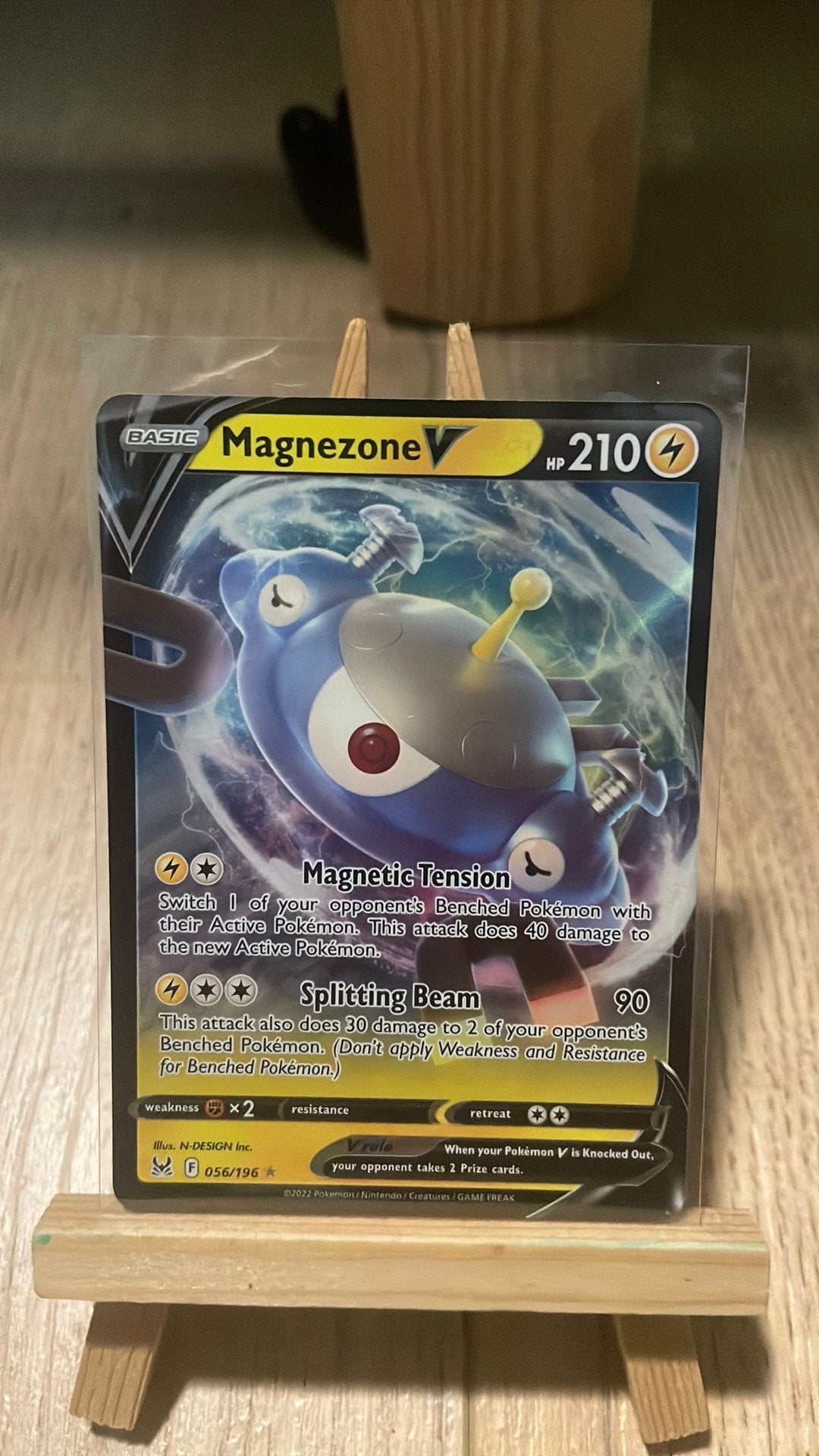 Pokemon kaart - Magnezone V, Ophalen of Verzenden, Zo goed als nieuw