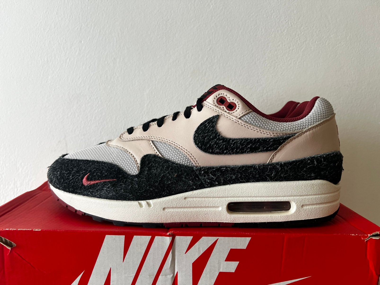 Nike Air Max 1 Keep Rippin Stop Slipping 2.0 45,5, Kleding | Heren, Schoenen, Ophalen of Verzenden