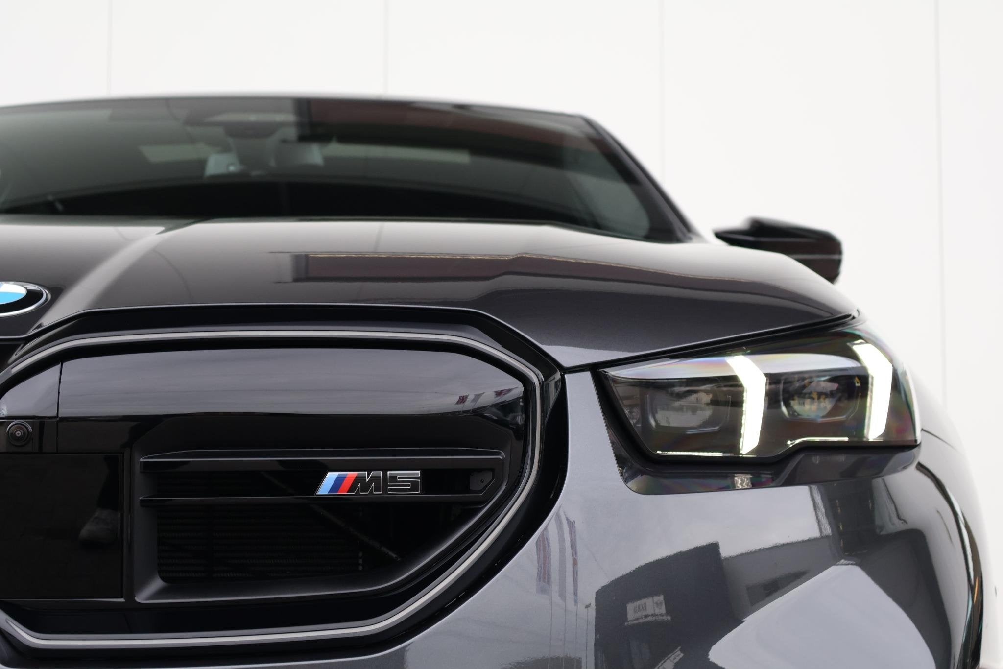 BMW M5 Sedan | SoH 100% | M-Driverspack | Trekhaak | Panoram, Automaat, Gebruikt, 4395 cc, 135 min