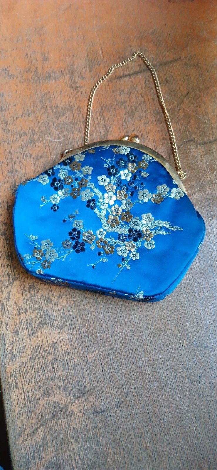 Vintage Blauw Avondtasje met Gouden Borduurwerk € 25,00, Ophalen of Verzenden, Blauw, Avondtasje