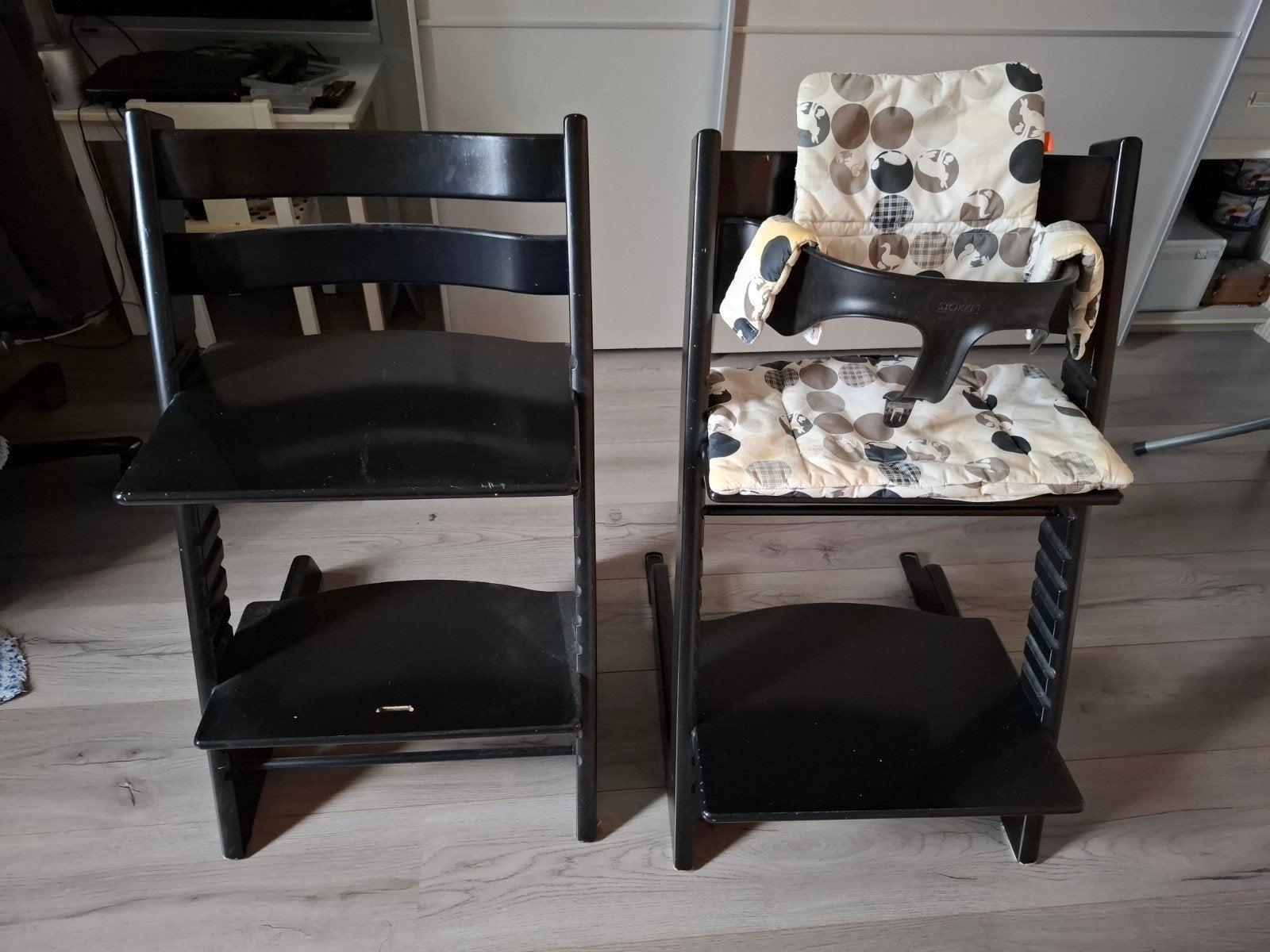 2 Trip Trap stoelen, 1 met peuterzitje en bekleding, Ophalen, Gebruikt, Meegroeistoel, Stoelverkleiner