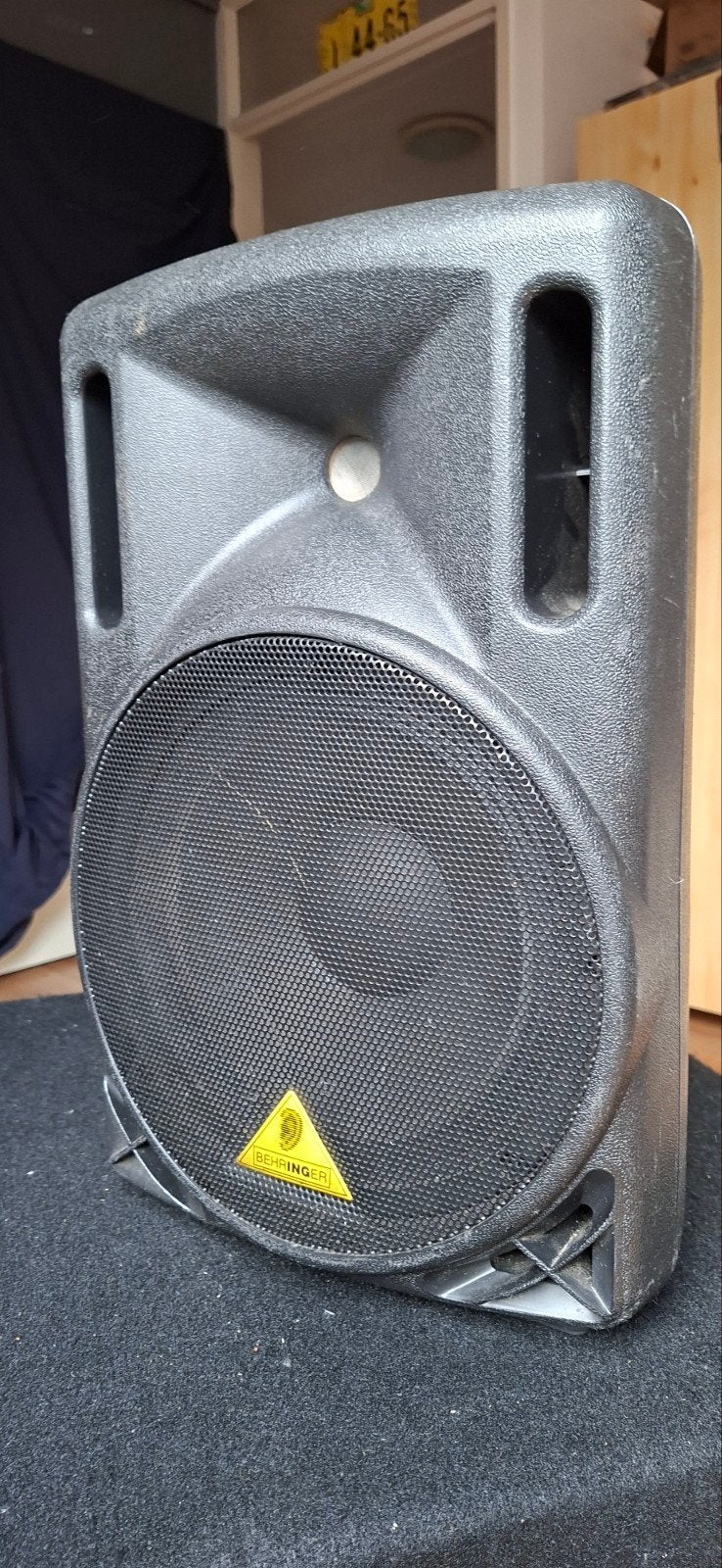 Behringer B210D actieve 10" speaker, Overige merken, Ophalen of Verzenden, Zo goed als nieuw, 120 watt of meer