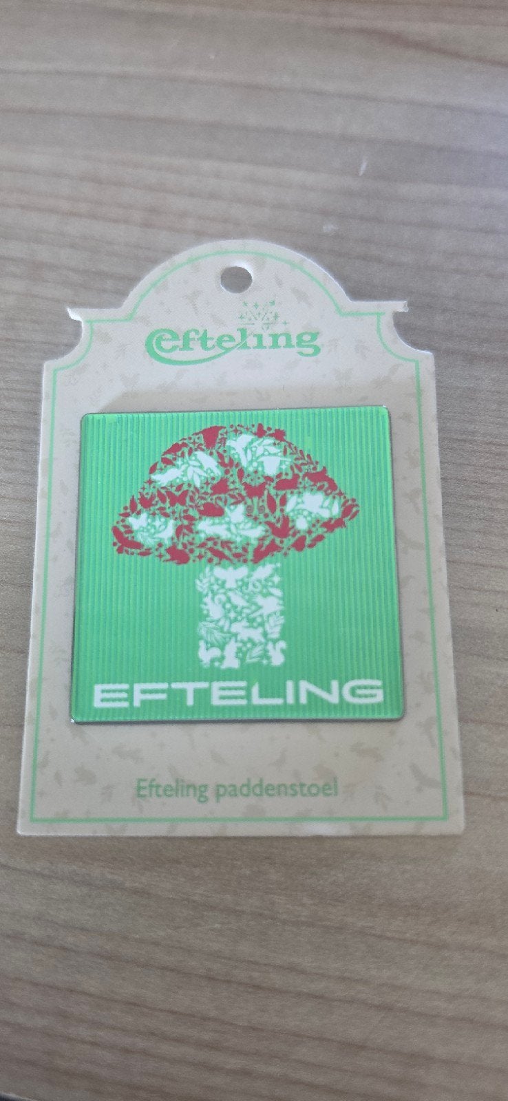Efteling Paddenstoel Pin - Nieuw in verpakking, Verzamelen, Ophalen of Verzenden, Nieuw, Button of Speldje