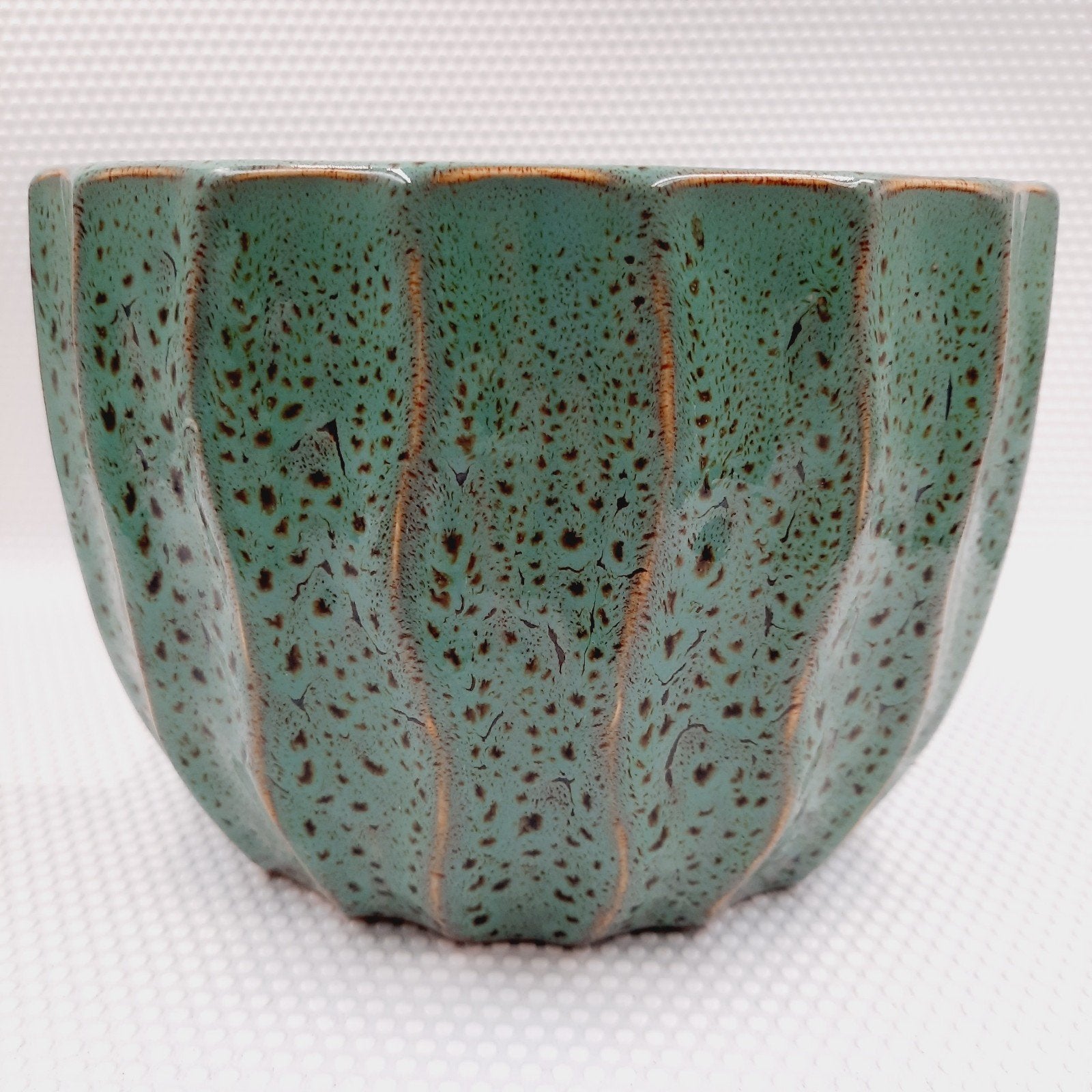 Brede groene turkoois bloempot  - 13,5 cm hoog, Gebruikt, Rond, Ophalen of Verzenden, Balkon