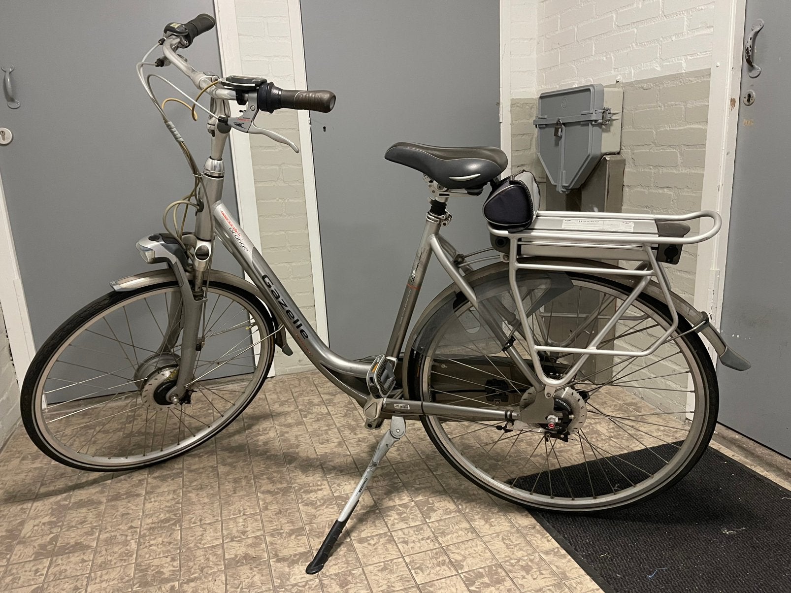 Gazelle accu defect nette staat, Ophalen, Zo goed als nieuw, Gazelle