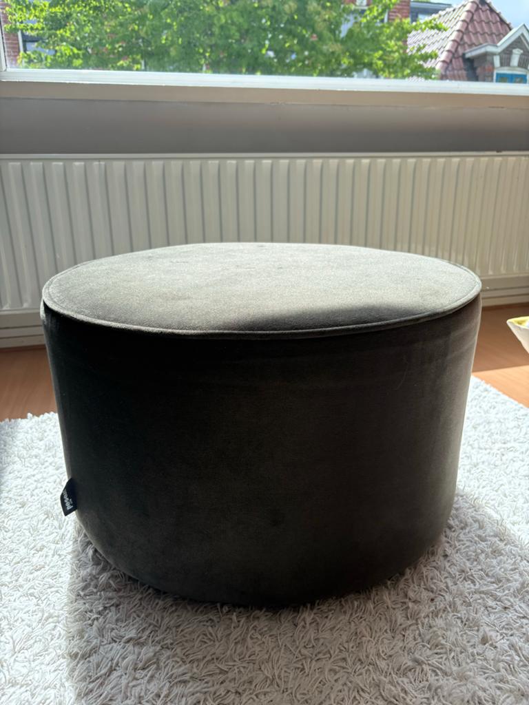 Groene velvet poef van Woood, 60 cm, Ophalen, Rond, Zo goed als nieuw, Stof