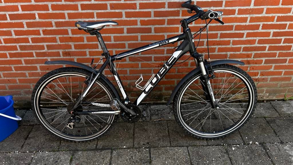 Cube mountainbike, gebruikt, met spatborden en vering, Overige merken, 28 inch, Gebruikt, Vering