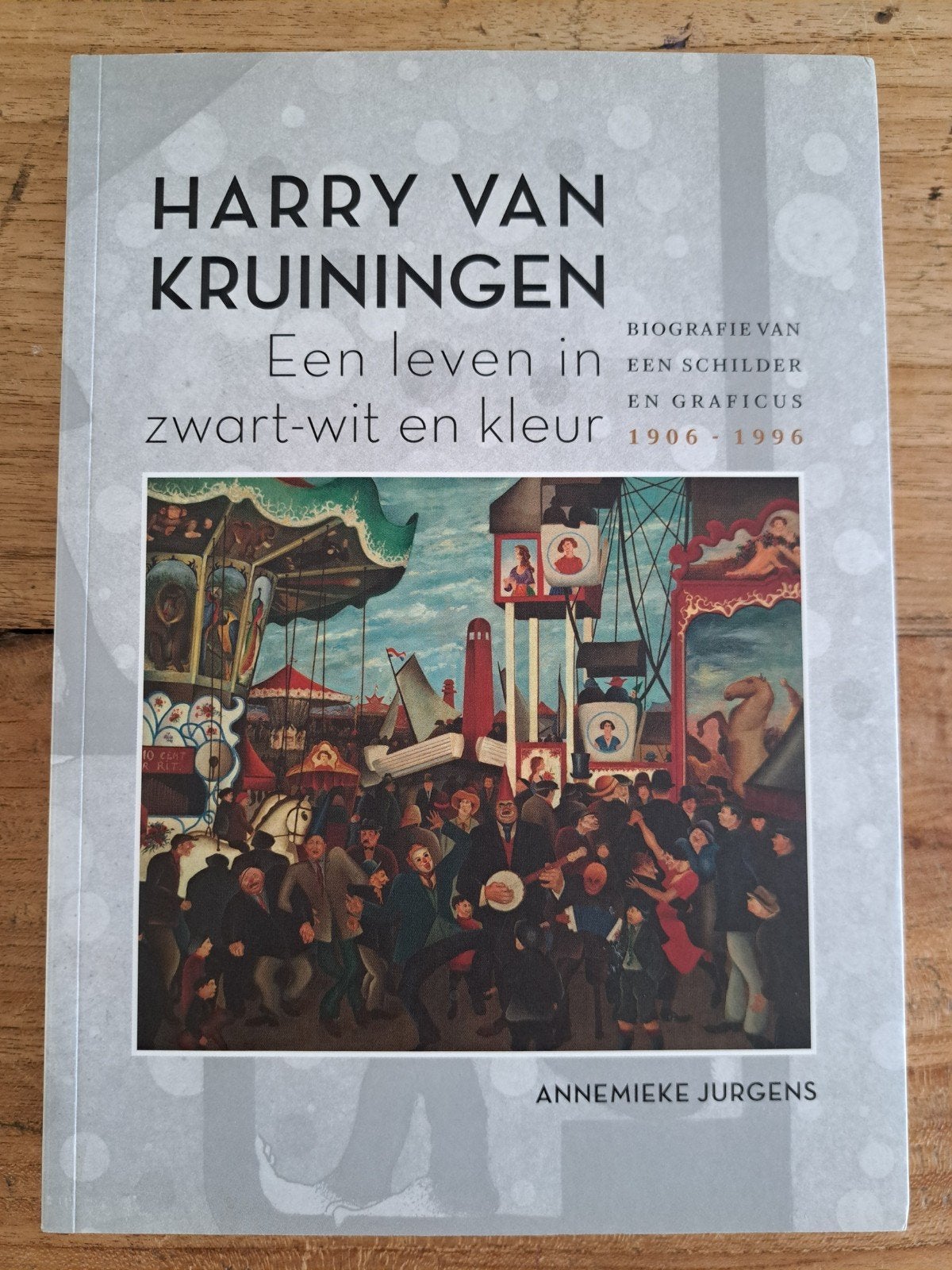 Harry van Kruiningen: Een leven in zwart-wit en kleur, Ophalen of Verzenden, Zo goed als nieuw, Overige onderwerpen, Annemieke Jurgens
