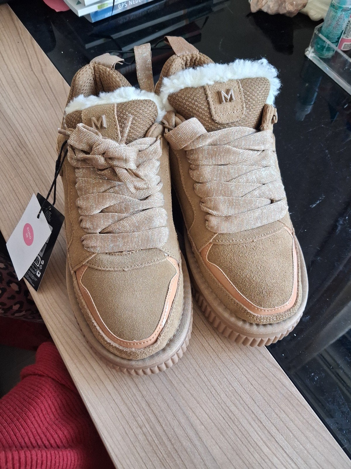 leuke Ugg sneaker dupes- nieuw met prijskaartje, Mexx, Bruin, Nieuw, Ophalen of Verzenden