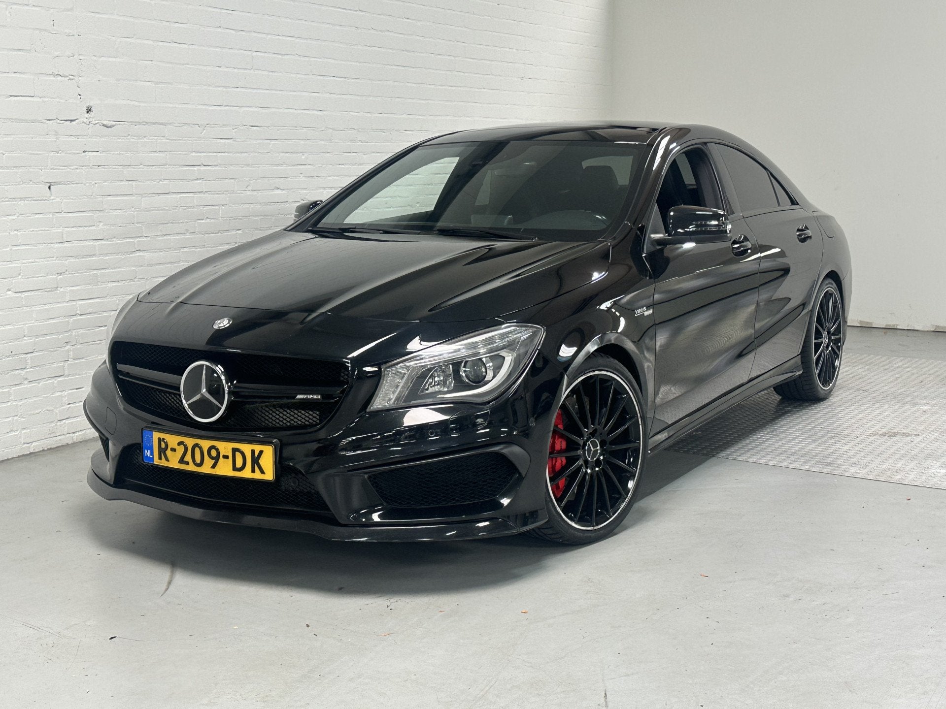 Mercedes-Benz CLA-Klasse AMG 45 4MATIC Edition 1 CLIMA / LEE, Auto's, Automaat, CLA, Gebruikt, Euro 6