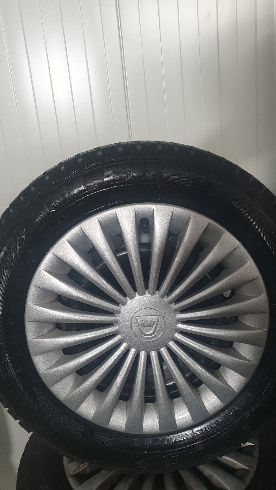 15" Winter Set 4x100 Dacia/Renault Clio/ZOE/Logan/Note Enz!, Gebruikt, 15 inch, Banden en Velgen, Personenwagen