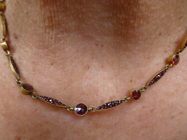 Antiek GP Collier bezet met Boheemse Granaatjes, Verzenden, Zilver, Ring, Met edelsteen