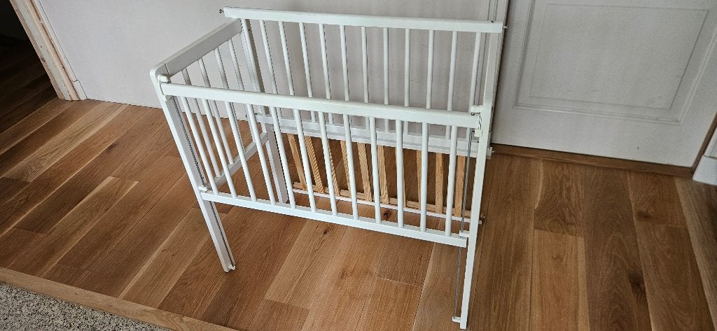 Wit houten wiegje, inklapbaar, Ophalen, Zo goed als nieuw, Wieg