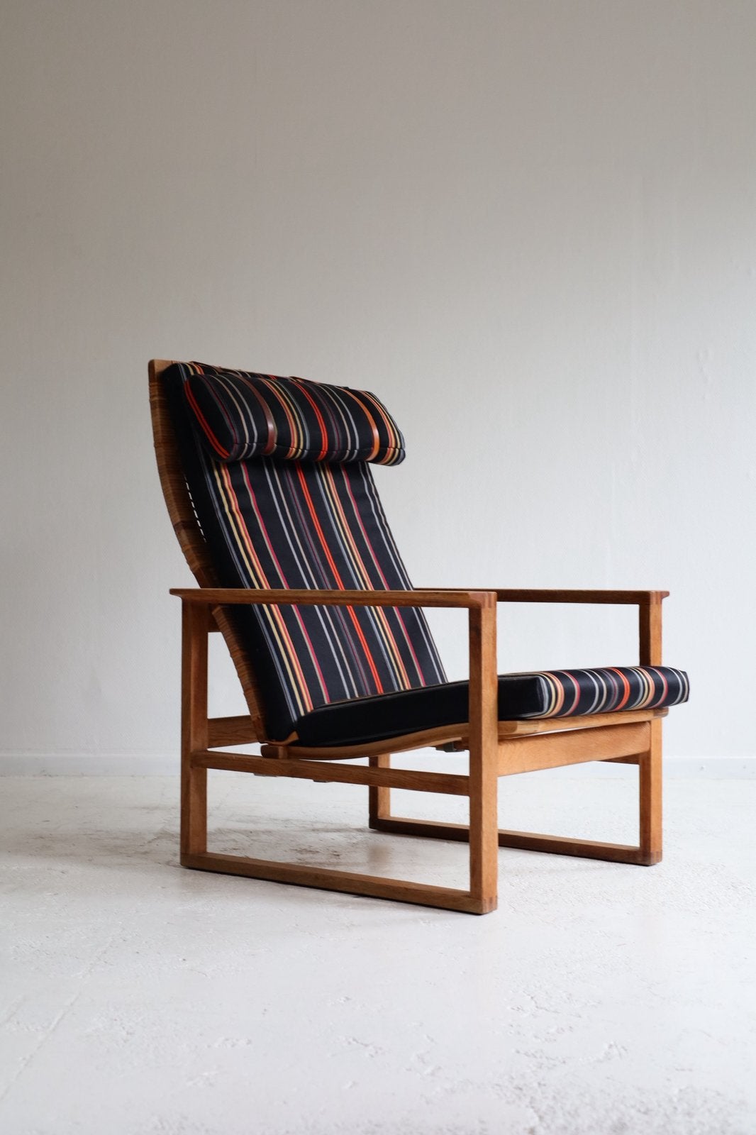 Fauteuil model 2254 Børge Mogensen, Ophalen, Hout, Pim@tijdperk.eu  leyla@tijdperk.eu, Design