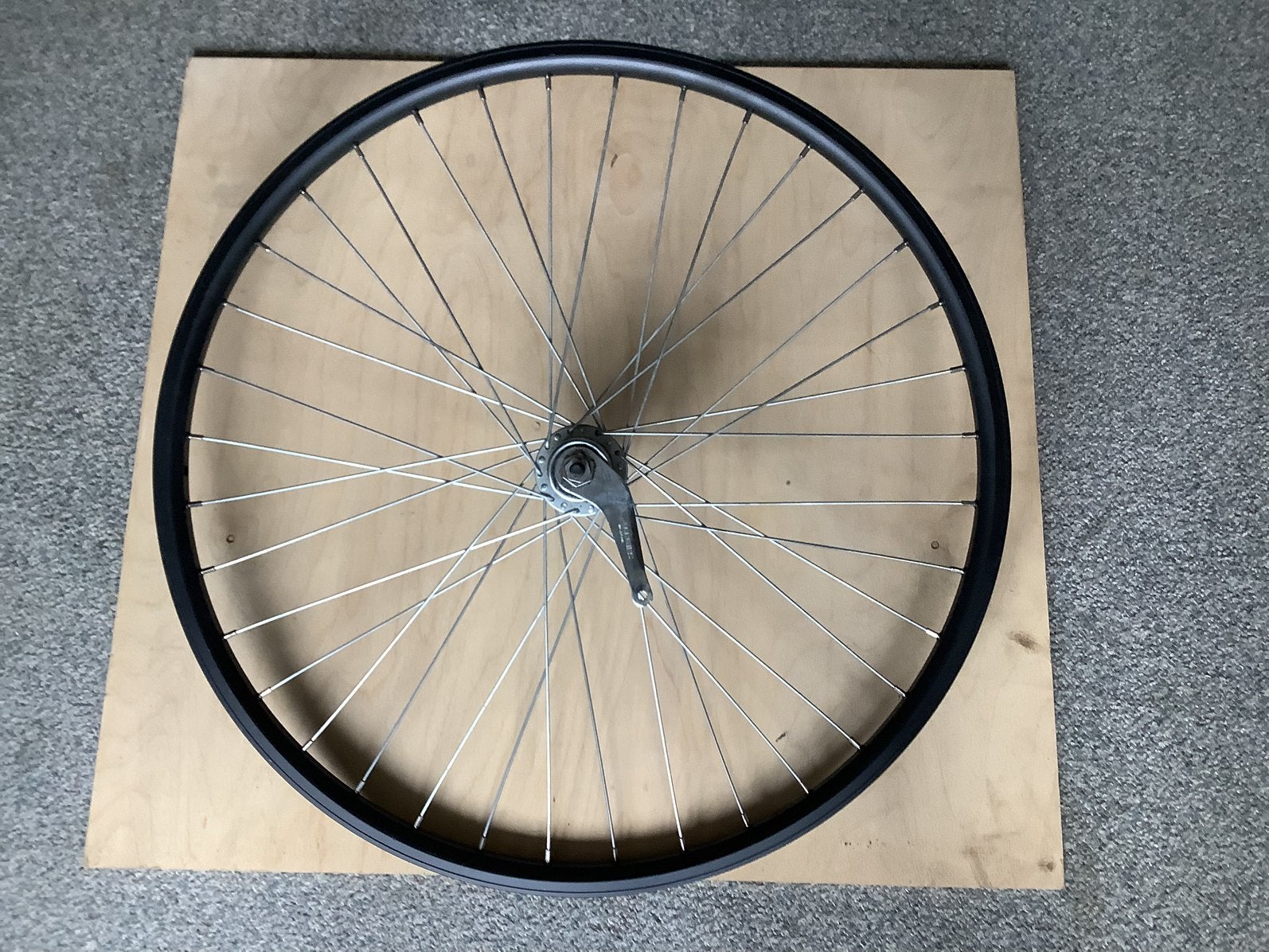 Cortina achterwiel 28 inch en 26 inch, Ophalen, Zo goed als nieuw, Wiel