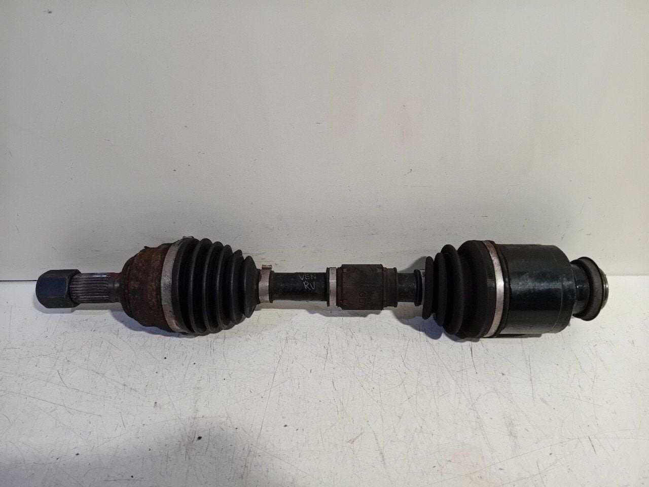Aandrijfas rechts voor Mazda 6, Onderdelen@venauto.nl, Van der Ven Autorecycling B.V., Gebruikt, Ettenseweg 76, 4706 PB Roosendaal, The Netherlands