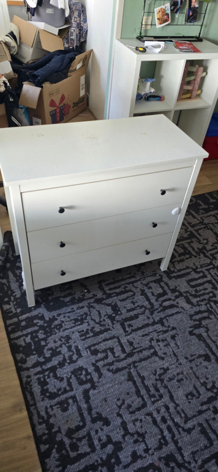 Ladekast met gebruikersschade, nog functioneel, Gebruikt, 100 tot 150 cm, 3 of 4 laden, 25 tot 50 cm